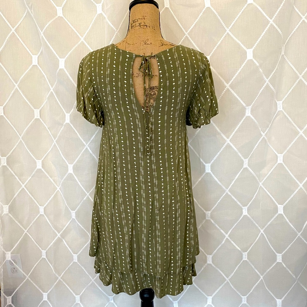 Cute Green Shift Dress with Back-tie Detail